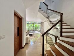 Holland Link (D10), Terrace #546995771